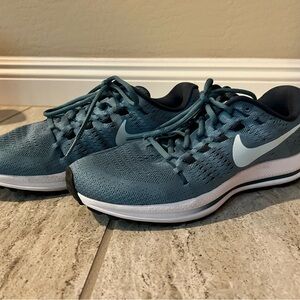 Nike zoom sneakers size 11